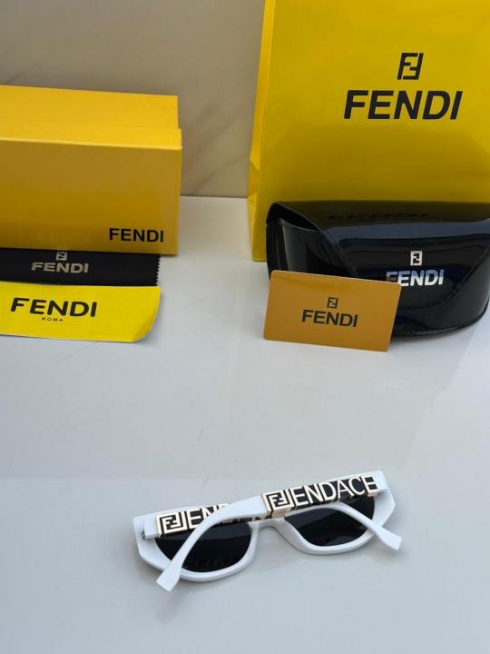 FENDI SUNGLASSES