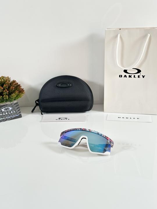 OAKLEY SUNGLASSES